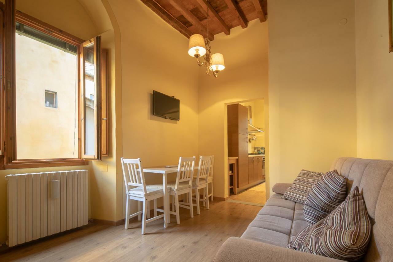 Romantic Pitti By Mmega Florence Exterior photo